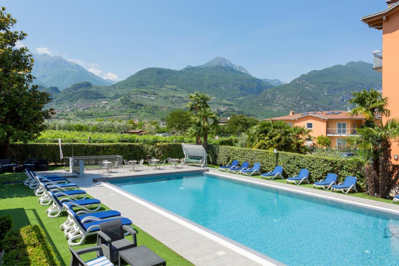 Campagnola Con Giardino Privato E Due Da Letto *