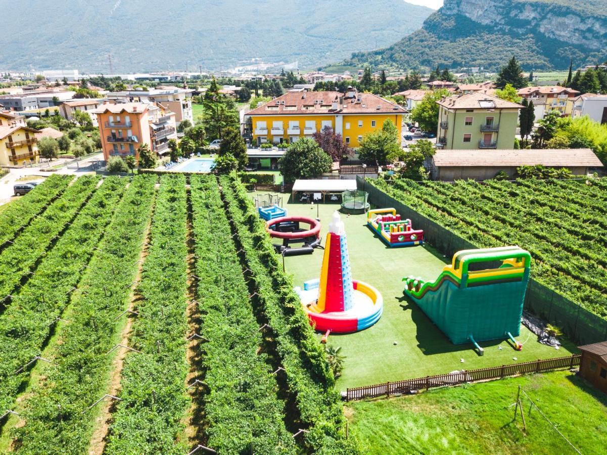 Campagnola Con Giardino Privato E Due Da Letto Appartamento Riva del Garda
